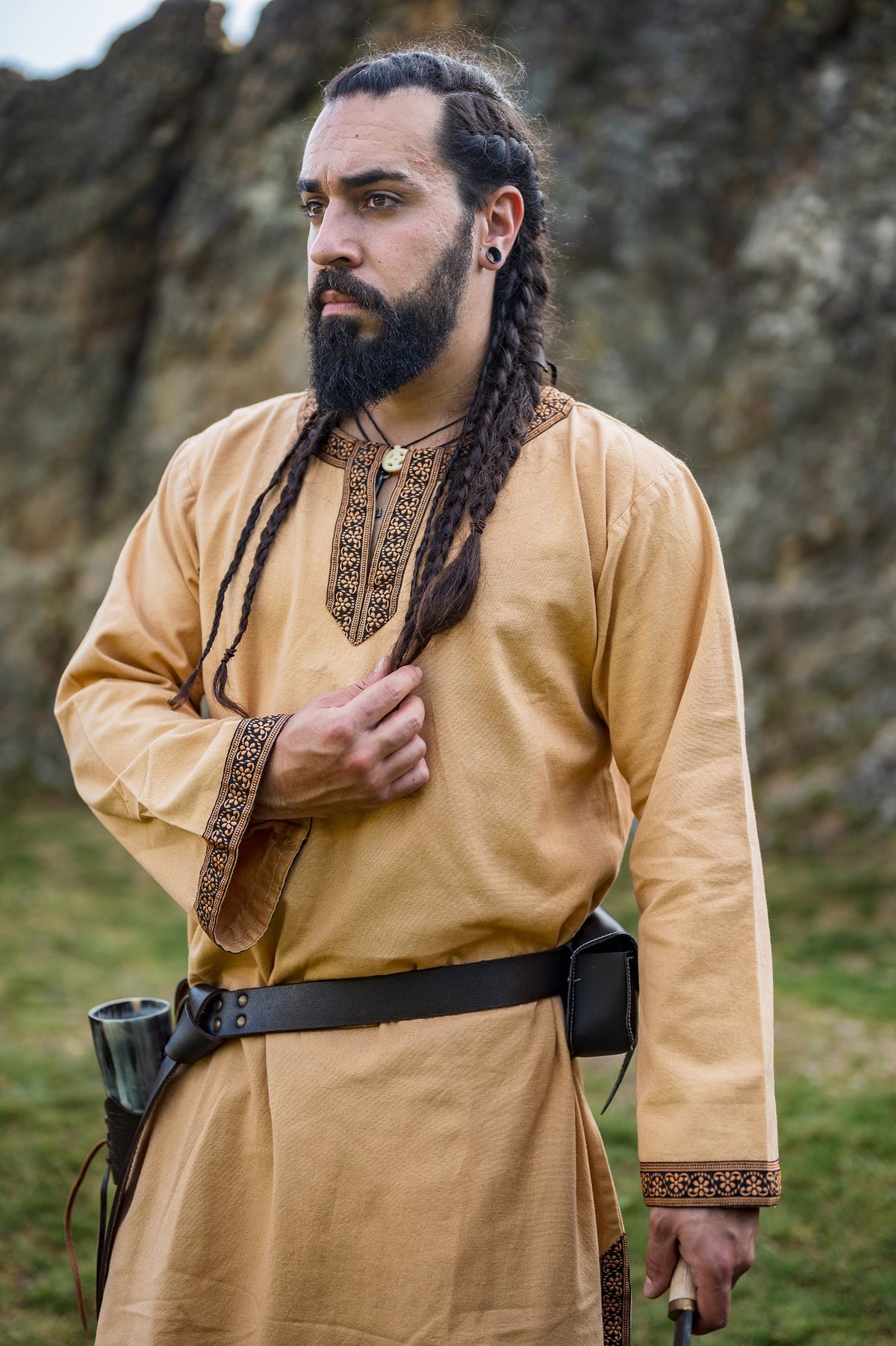 Tunique médiévale homme avec bordure – Halvor