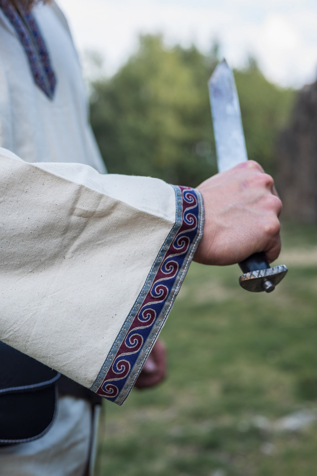 Tunique médiévale homme avec bordure – Halvor