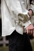 Chemise médiévale à boutons en bois – Oswald