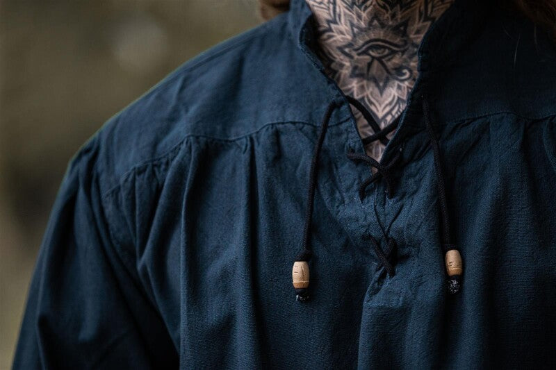 Chemise médiévale à lacets et col montant – Georg