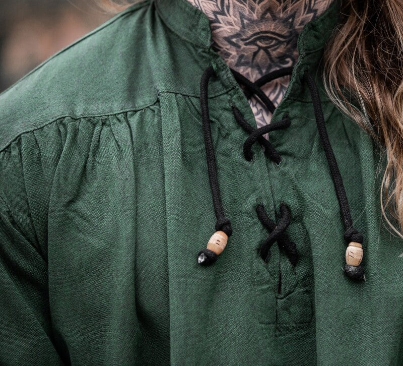 Chemise médiévale à lacets et col montant – Georg
