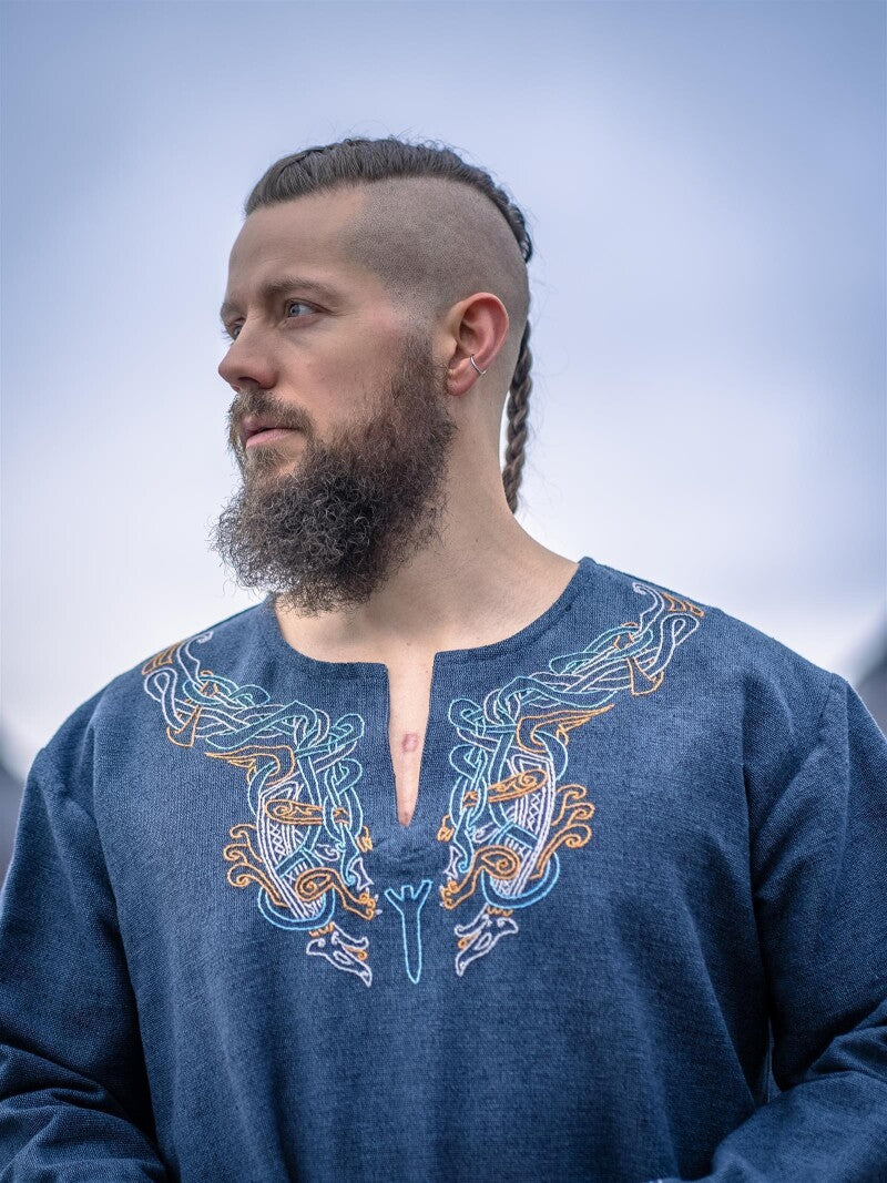 Tunique viking brodée à la main – Snorri