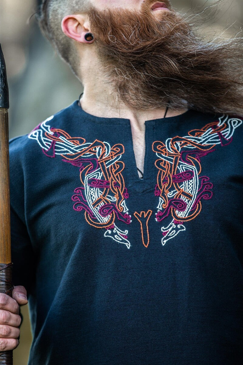 Tunique viking brodée à la main – Snorri