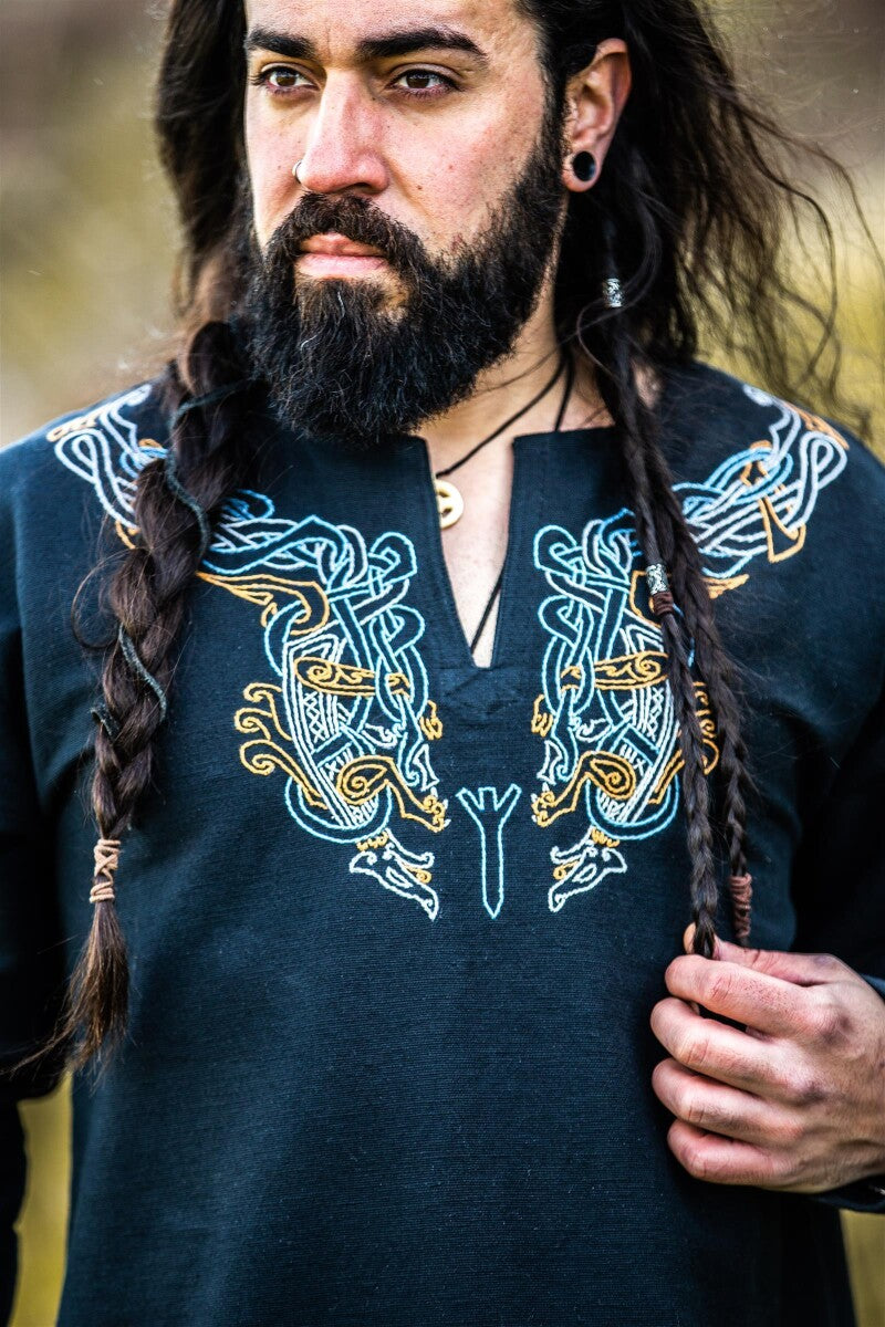 Tunique viking brodée à la main – Snorri